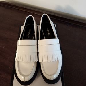 NINE WEST (Size 8) Off White Loafers